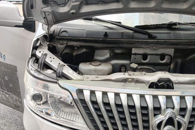 Used CHANGAN KAICHENG Ruixing M80 2019 1.5L Base Version 2-Seater Single-Steamed Air Conditioning China VI Standard Flat Roof Rear-Hinged Doors DAM15KR Engine Bay Right