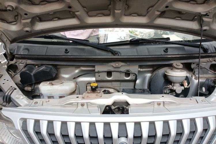 Used CHANGAN KAICHENG Ruixing M80 2019 1.5L Base Version 2-Seater Single-Steamed Air Conditioning China VI Standard Flat Roof Rear-Hinged Doors DAM15KR Engine Bay