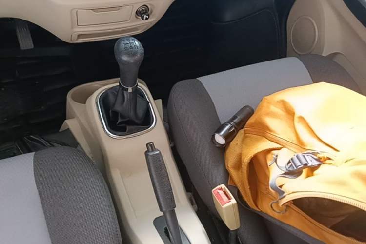 Used CHANGAN KAICHENG Ruixing M80 2019 1.5L Base Version 2-Seater Non-Air-Conditioned China VI Standard Flat Roof Hatchback Doors DAM15KR Gear Lever