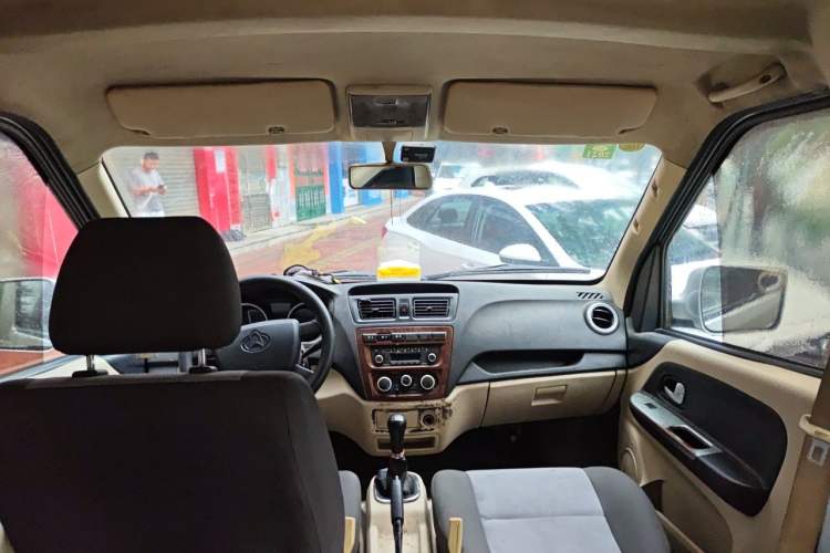 Used CHANGAN KAICHENG Ruixing M80 2019 1.5L Base Version 4-Seater Single-Steamed Air Conditioning China VI Standard Flat Roof with Lift-Up Rear Door DAM15KR Headliner