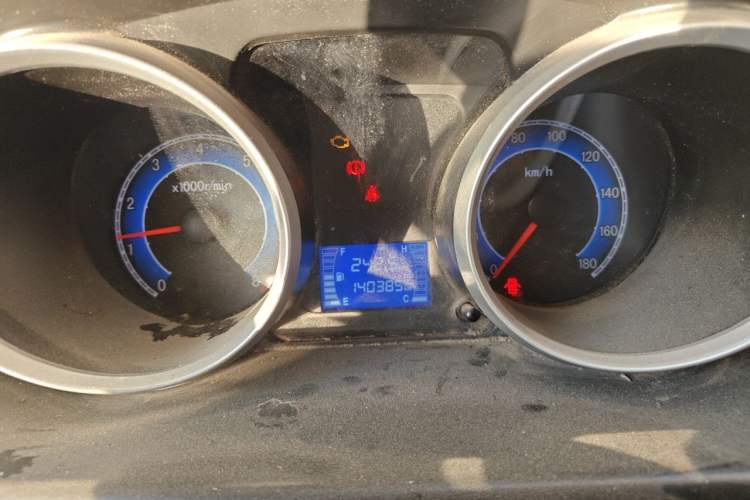 Used CHANGAN KAICHENG Ruixing M80 2019 1.5L Base Version 2-Seater Single-Steamed Air Conditioning China VI Standard Flat Roof Rear-Hinged Doors DAM15KR Instrument Cluster