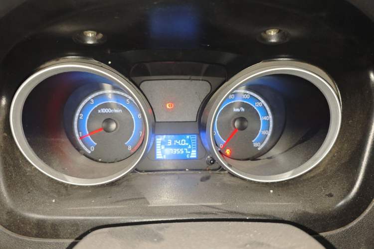 Used CHANGAN KAICHENG Ruixing M80 2019 1.5L Base Version 2-Seater Single-Steamed Air Conditioning China VI Standard Flat Roof Rear-Hinged Doors DAM15KR Instrument Cluster