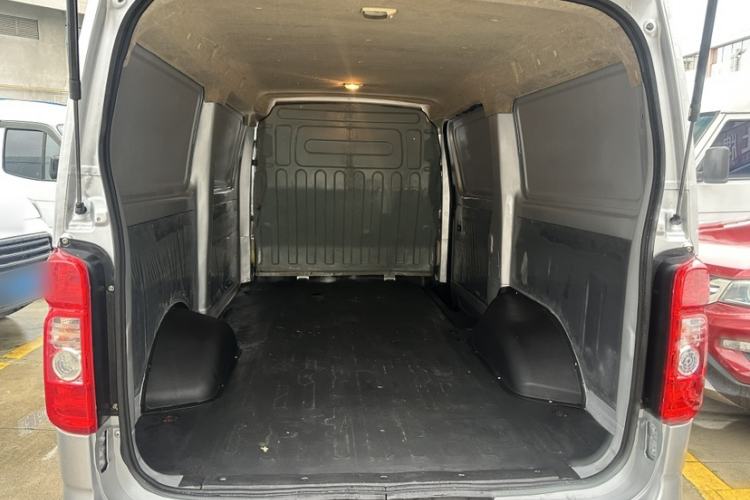 Used CHANGAN KAICHENG Ruixing M80 2019 1.5L Base Version 2-Seater Non-Air-Conditioned China VI Standard Flat Roof Hatchback Doors DAM15KR Interior 1