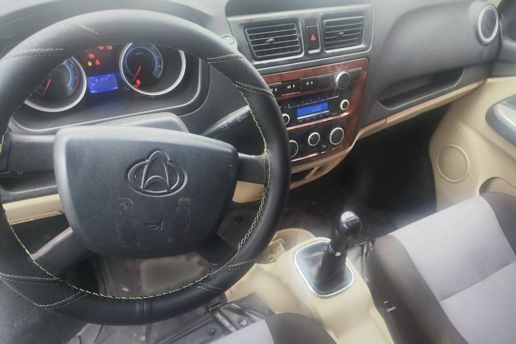 Used CHANGAN KAICHENG Ruixing M80 2019 1.5L Base Version 4-Seater Single-Steamed Air Conditioning China VI Standard Flat Roof with Lift-Up Rear Door DAM15KR Interior 1