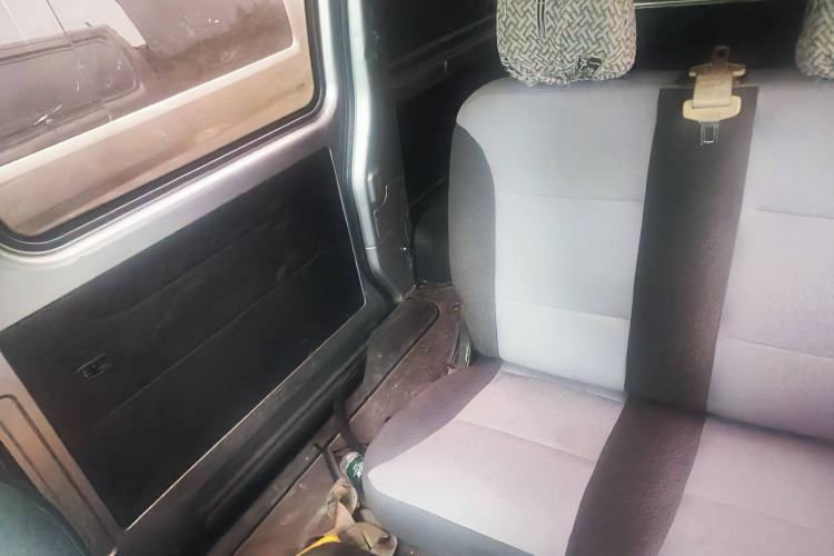 Used CHANGAN KAICHENG Ruixing M80 2019 1.5L Base Version 4-Seater Single-Steamed Air Conditioning China VI Standard Flat Roof with Lift-Up Rear Door DAM15KR Interior 2
