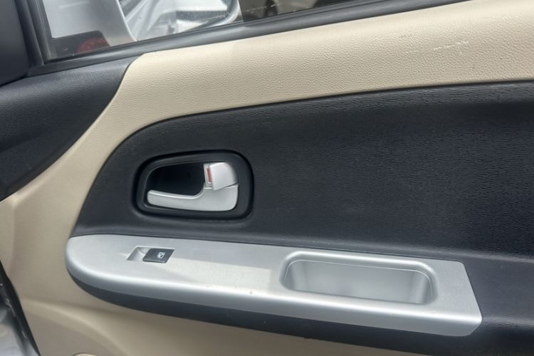 Used CHANGAN KAICHENG Ruixing M80 2019 1.5L Base Version 2-Seater Non-Air-Conditioned China VI Standard Flat Roof Hatchback Doors DAM15KR Interior 3