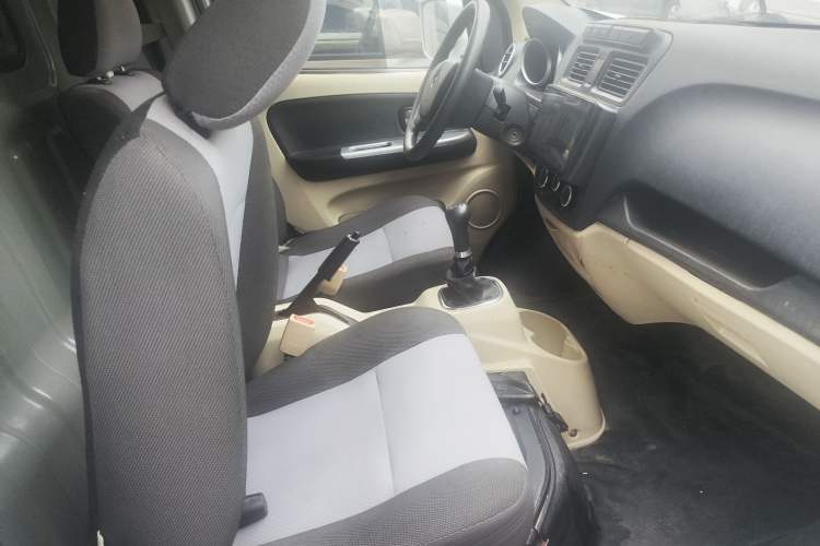 Used CHANGAN KAICHENG Ruixing M80 2019 1.5L Comfort Version 2-Seater Single-Steaming Air-Conditioned China VI Standard High-Roof Double-Swing Doors – DAM15KR Interior 4