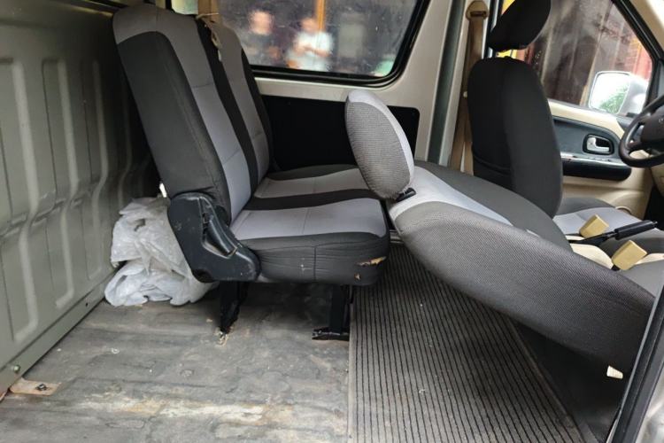 Used CHANGAN KAICHENG Ruixing M80 2019 1.5L Base Version 4-Seater Single-Steamed Air Conditioning China VI Standard Flat Roof with Lift-Up Rear Door DAM15KR Left Rear Seat