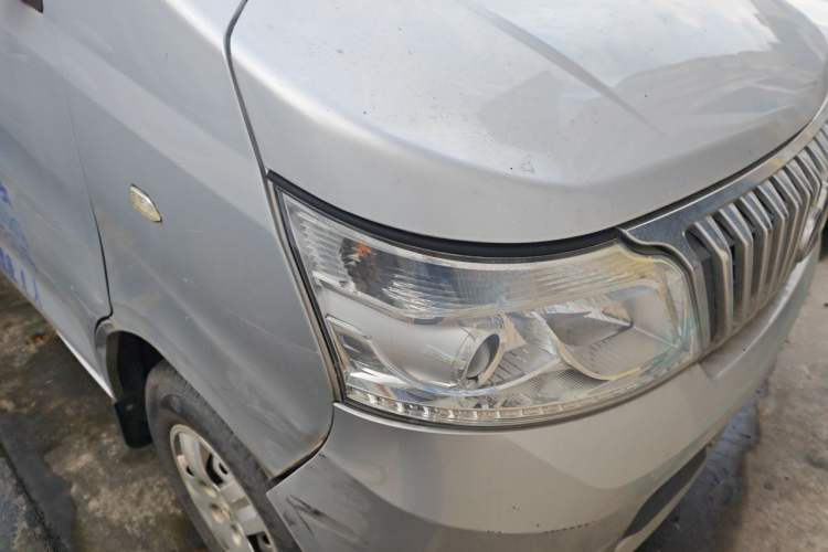 Used CHANGAN KAICHENG Ruixing M80 2019 1.5L Base Version 4-Seater Single-Steamed Air Conditioning China VI Standard Flat Roof with Lift-Up Rear Door DAM15KR Right Front Headlight