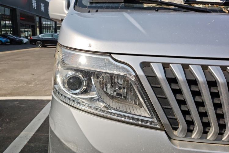 Used CHANGAN KAICHENG Ruixing M80 2019 1.5L Base Version 2-Seater Single-Steamed Air Conditioning China VI Standard Flat Roof Rear-Hinged Doors DAM15KR Right Front Headlight