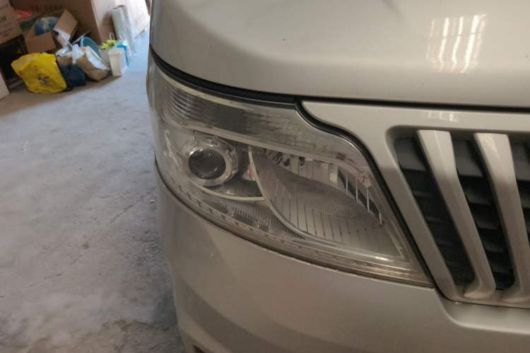 Used CHANGAN KAICHENG Ruixing M80 2019 1.5L Comfort Version 2-Seater Single-Steaming Air-Conditioned China VI Standard High-Roof Double-Swing Doors – DAM15KR Right Front Headlight