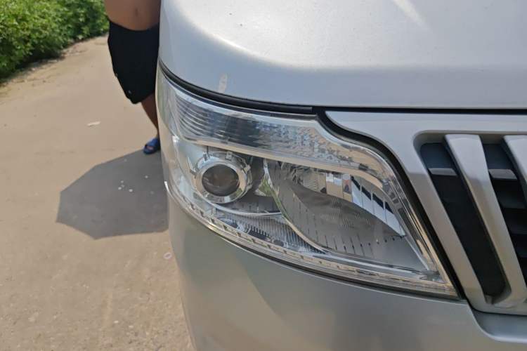 Used CHANGAN KAICHENG Ruixing M80 2019 1.5L Base Version 4-Seater Single-Steamed Air Conditioning China VI Standard Flat Roof with Lift-Up Rear Door DAM15KR Right Front Headlight