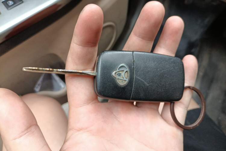 Used CHANGAN KAICHENG Ruixing M80 2019 1.5L Base Version 2-Seater Single-Steamed Air Conditioning China VI Standard Flat Roof Rear-Hinged Doors DAM15KR Vehicle Key