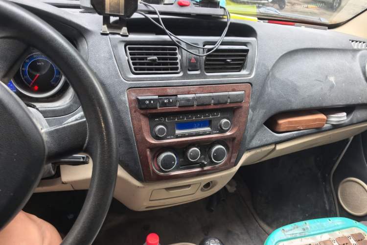 Used CHANGAN KAICHENG Ruixing M80 2019 1.5L Base Version 2-Seater Single-Steamed Air Conditioning China VI Standard Flat Roof Rear-Hinged Doors DAM15KR Audio And AC Panel