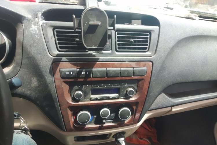 Used CHANGAN KAICHENG Ruixing M80 2019 1.5L Base Version 2-Seater Single-Steamed Air Conditioning China VI Standard Flat Roof Rear-Hinged Doors DAM15KR Audio And AC Panel