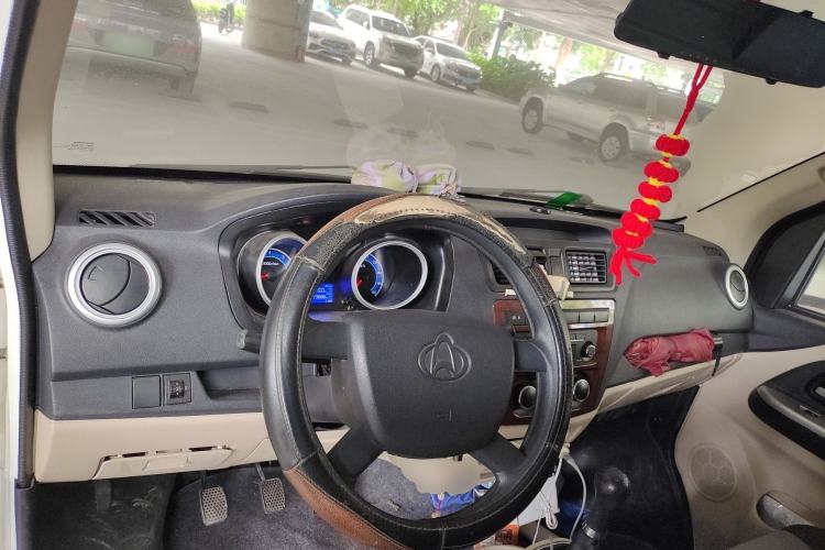 Used CHANGAN KAICHENG Ruixing M80 2019 1.5L Base Version 2-Seater Single-Steamed Air Conditioning China VI Standard Flat Roof Rear-Hinged Doors DAM15KR Center Console