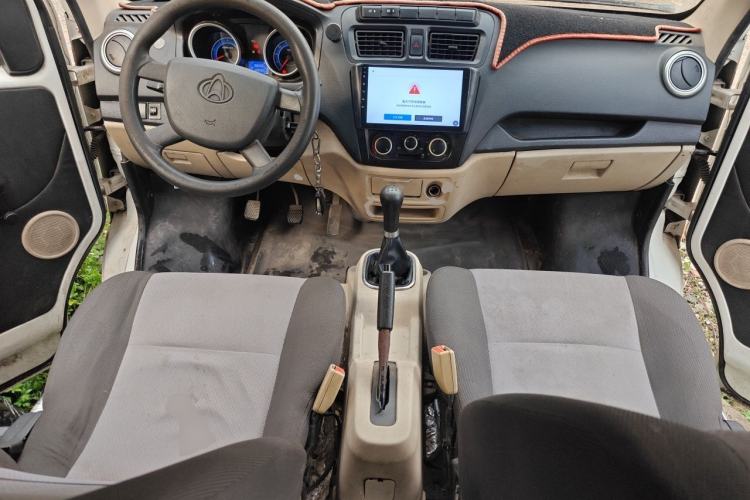 Used CHANGAN KAICHENG Ruixing M80 2019 1.5L Base Version 4-Seater Single-Steamed Air Conditioning China VI Standard Flat Roof with Lift-Up Rear Door DAM15KR Center Console