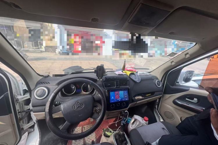 Used CHANGAN KAICHENG Ruixing M80 2019 1.5L Base Version 2-Seater Non-Air-Conditioned China VI Standard Flat Roof Hatchback Doors DAM15KR Center Console