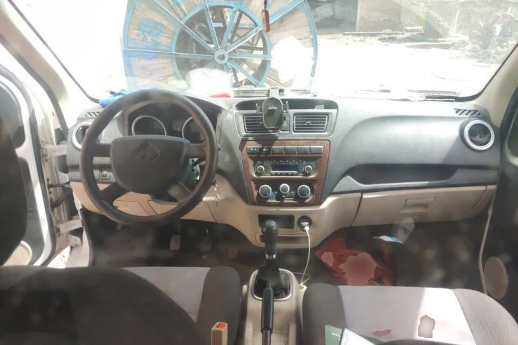 Used CHANGAN KAICHENG Ruixing M80 2019 1.5L Base Version 2-Seater Single-Steamed Air Conditioning China VI Standard Flat Roof Rear-Hinged Doors DAM15KR Center Console