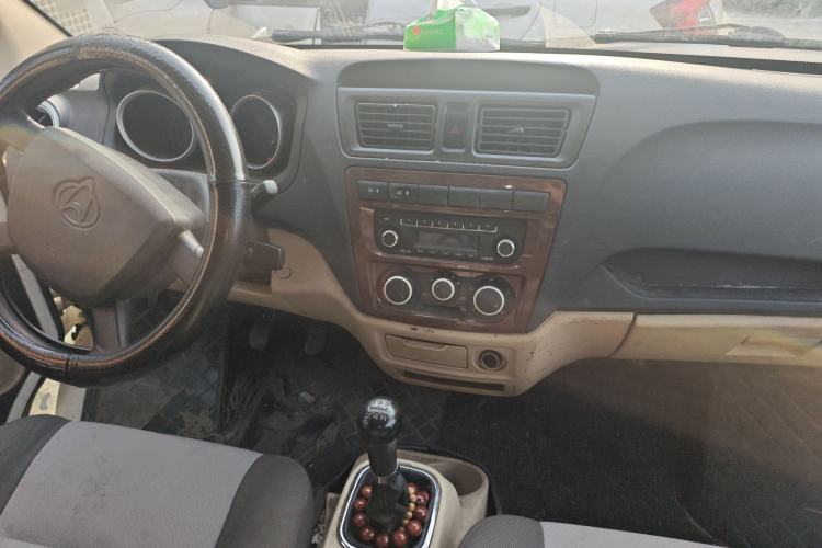 Used CHANGAN KAICHENG Ruixing M80 2019 1.5L Base Version 2-Seater Single-Steamed Air Conditioning China VI Standard Flat Roof Rear-Hinged Doors DAM15KR Center Console