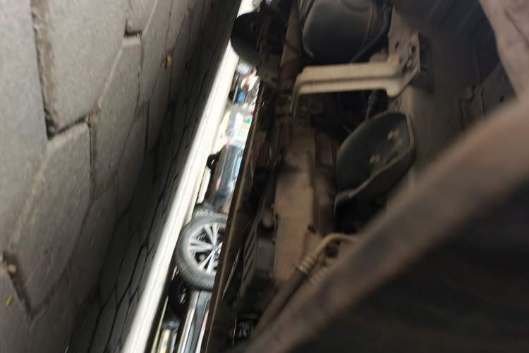 Used CHANGAN KAICHENG Ruixing M80  Chassis Front Right