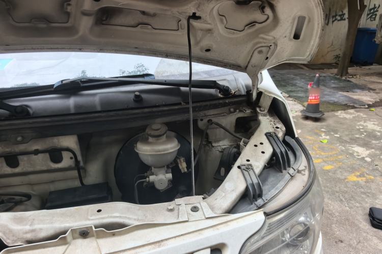 Used CHANGAN KAICHENG Ruixing M80 2019 1.5L Base Version 2-Seater Single-Steamed Air Conditioning China VI Standard Flat Roof Rear-Hinged Doors DAM15KR Engine Bay Left