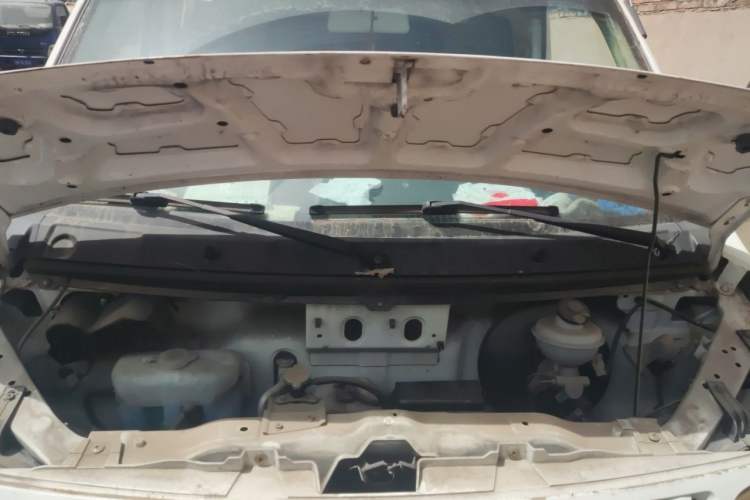 Used CHANGAN KAICHENG Ruixing M80 2019 1.5L Base Version 2-Seater Single-Steamed Air Conditioning China VI Standard Flat Roof Rear-Hinged Doors DAM15KR Engine Bay