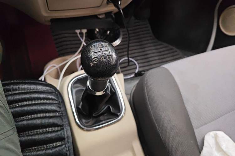 Used CHANGAN KAICHENG Ruixing M80 2019 1.5L Base Version 2-Seater Single-Steamed Air Conditioning China VI Standard Flat Roof Rear-Hinged Doors DAM15KR Gear Lever