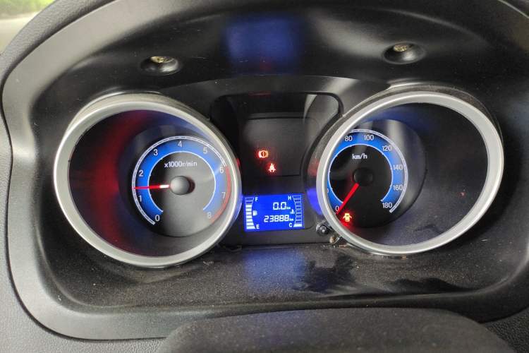 Used CHANGAN KAICHENG Ruixing M80 2019 1.5L Base Version 2-Seater Single-Steamed Air Conditioning China VI Standard Flat Roof Rear-Hinged Doors DAM15KR Instrument Cluster