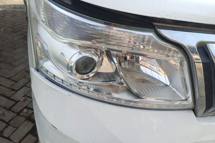 Used CHANGAN KAICHENG Ruixing M80 2019 1.5L Base Version 2-Seater Non-Air-Conditioned China VI Standard Flat Roof Hatchback Doors DAM15KR Right Front Headlight