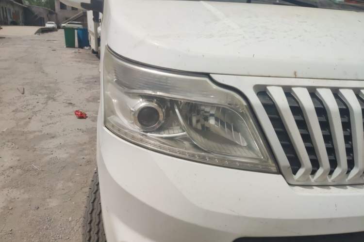 Used CHANGAN KAICHENG Ruixing M80 2019 1.5L Base Version 2-Seater Single-Steamed Air Conditioning China VI Standard Flat Roof Rear-Hinged Doors DAM15KR Right Front Headlight