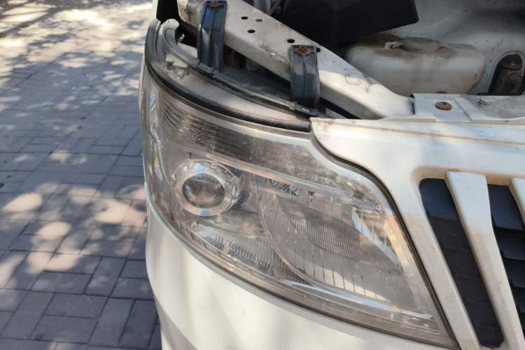 Used CHANGAN KAICHENG Ruixing M80 2019 1.5L Base Version 2-Seater Single-Steamed Air Conditioning China VI Standard Flat Roof Rear-Hinged Doors DAM15KR Right Front Headlight