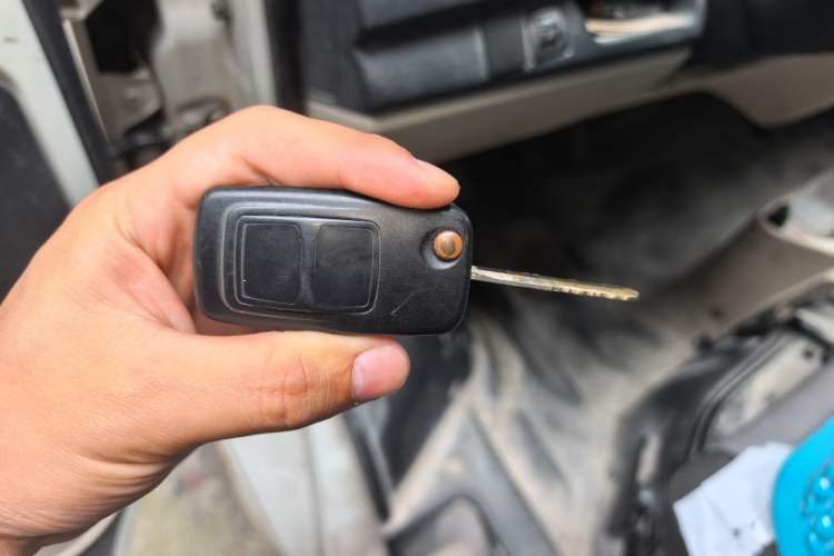 Used CHANGAN KAICHENG Ruixing M80 2019 1.5L Base Version 2-Seater Single-Steamed Air Conditioning China VI Standard Flat Roof Rear-Hinged Doors DAM15KR Vehicle Key