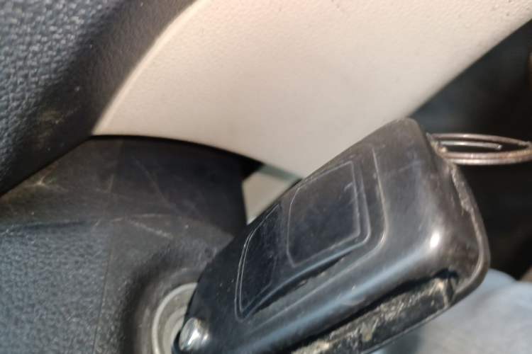 Used CHANGAN KAICHENG Ruixing M80 2019 1.5L Base Version 2-Seater Single-Steamed Air Conditioning China VI Standard Flat Roof Rear-Hinged Doors DAM15KR Vehicle Key
