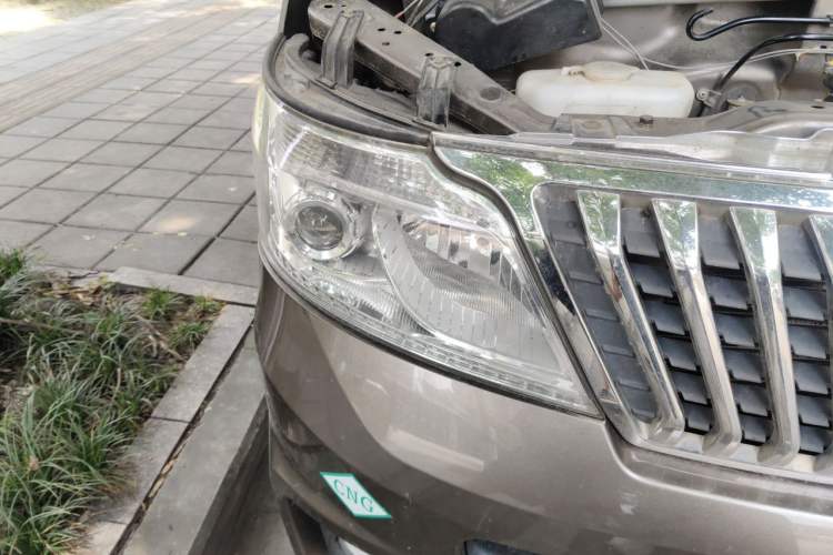 Used CHANGAN KAICHENG Ruixing M80 2020 1.6L Comfort Edition China VI Standard Flat-Top Dual-Side Opening 4-Seater CNG DAM16KRC Engine Bay Right