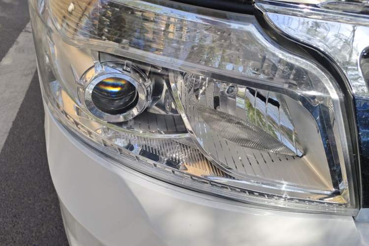 Used CHANGAN KAICHENG Ruixing M80 2020 1.6L Comfort Model China VI Standard Flat Roof Back-Hinged Doors 2 Seats CNG DAM16KRC Right Front Headlight