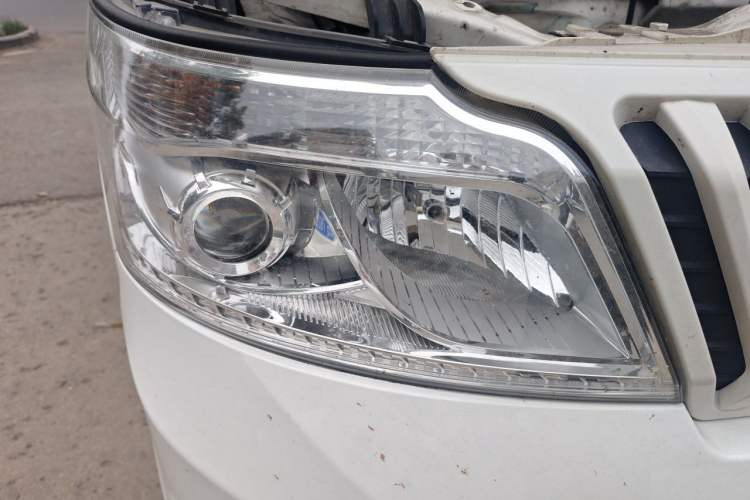 Used CHANGAN KAICHENG Ruixing M80 2020 1.6L Base Model China VI Standard Flat Roof Liftgate Design 2 Seats CNG – DAM16KRC Right Front Headlight