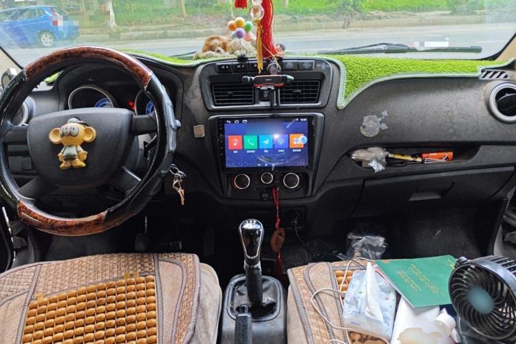 Used CHANGAN KAICHENG Ruixing M80 2021 1.6L Base Model 2-Seater Single-Steamed Air Conditioner China VI Standard Flat Roof with Lift-Up Rear Door DAM16KR Center Console