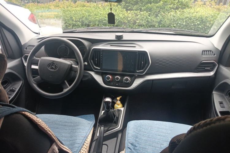 Used CHANGAN KAICHENG Ruixing M80 2021 1.6L Comfort Version 4-Seater Single-Steamed Air Conditioning China VI Standard Flat Roof with Lift-Up Rear Door – DAM16KR Center Console