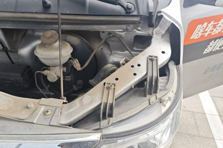 Used CHANGAN KAICHENG Ruixing M80 2021 1.6L Comfort Version 2-Seater Single-Steaming Air Conditioner China VI Standard Flat Roof Dual-Swing Doors – DAM16KR Engine Bay Left