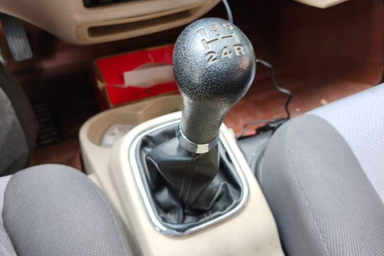 Used CHANGAN KAICHENG Ruixing M80 2021 1.6L Comfort Version 4-Seater Single-Steamed Air Conditioning China VI Standard Flat Roof with Lift-Up Rear Door – DAM16KR Gear Lever