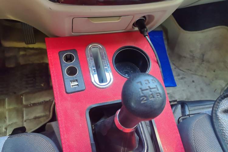Used CHANGAN KAICHENG Ruixing M80 2021 1.6L Comfort Version 4-Seater Single-Steamed Air Conditioning China VI Standard Flat Roof with Lift-Up Rear Door – DAM16KR Gear Lever