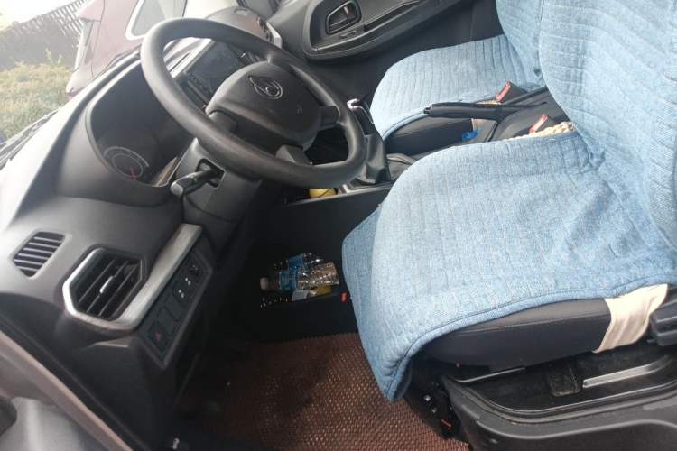 Used CHANGAN KAICHENG Ruixing M80 2021 1.6L Comfort Version 4-Seater Single-Steamed Air Conditioning China VI Standard Flat Roof with Lift-Up Rear Door – DAM16KR Left Front Seat