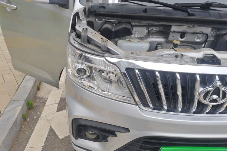 Used CHANGAN KAICHENG Ruixing M80 2021 1.6L Comfort Version 4-Seater Single-Steamed Air Conditioning China VI Standard Flat Roof with Lift-Up Rear Door – DAM16KR Right Front Headlight