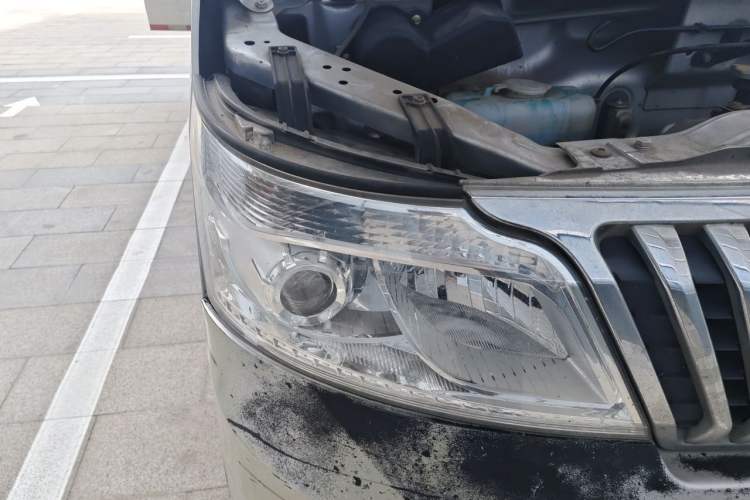 Used CHANGAN KAICHENG Ruixing M80 2021 1.6L Comfort Version 2-Seater Single-Steaming Air Conditioner China VI Standard Flat Roof Dual-Swing Doors – DAM16KR Right Front Headlight