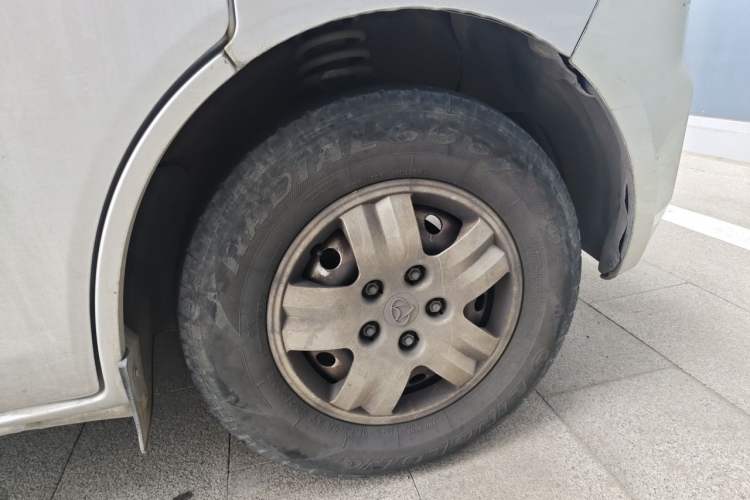 Used CHANGAN KAICHENG Ruixing M80 2021 1.6L Comfort Version 2-Seater Single-Steaming Air Conditioner China VI Standard Flat Roof Dual-Swing Doors – DAM16KR Right Front Wheel Hub