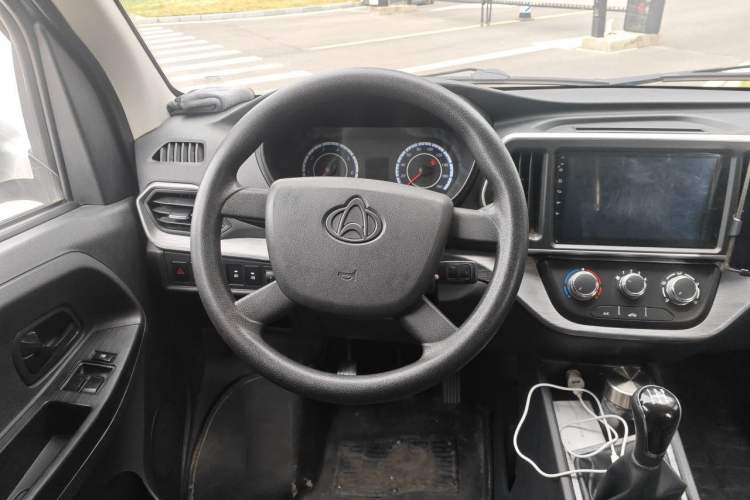 Used CHANGAN KAICHENG Ruixing M80 2021 1.6L Comfort Version 4-Seater Single-Steamed Air Conditioning China VI Standard Flat Roof with Lift-Up Rear Door – DAM16KR Steering Wheel