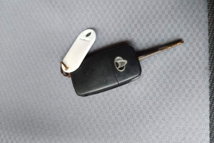 Used CHANGAN KAICHENG Ruixing M80 2021 1.6L Comfort Version 4-Seater Single-Steamed Air Conditioning China VI Standard Flat Roof with Lift-Up Rear Door – DAM16KR Vehicle Key