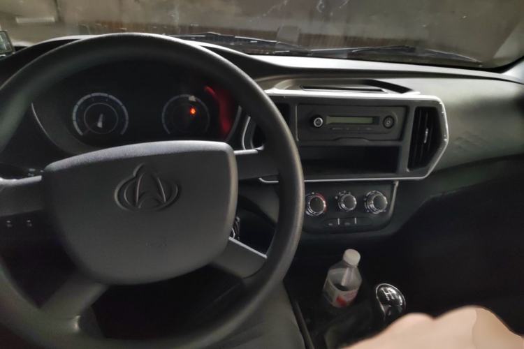 Used CHANGAN KAICHENG Ruixing M80 2021 1.6L Base Model 2-Seater Single-Steamed Air Conditioner China VI Standard Flat Roof with Lift-Up Rear Door DAM16KR Center Console