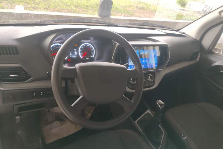 Used CHANGAN KAICHENG Ruixing M80 2021 1.6L Comfort Version 2-Seater Single-Steaming Air Conditioner China VI Standard Flat Roof Dual-Swing Doors – DAM16KR Center Console